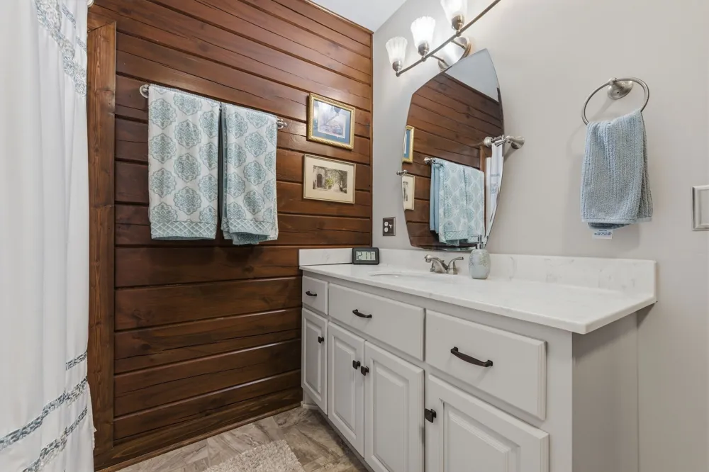 1118 Carrollville Landing Rd Clifton, TN 38425