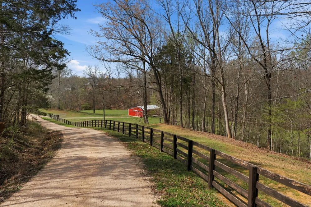 1118 Carrollville Landing Rd Clifton, TN 38425