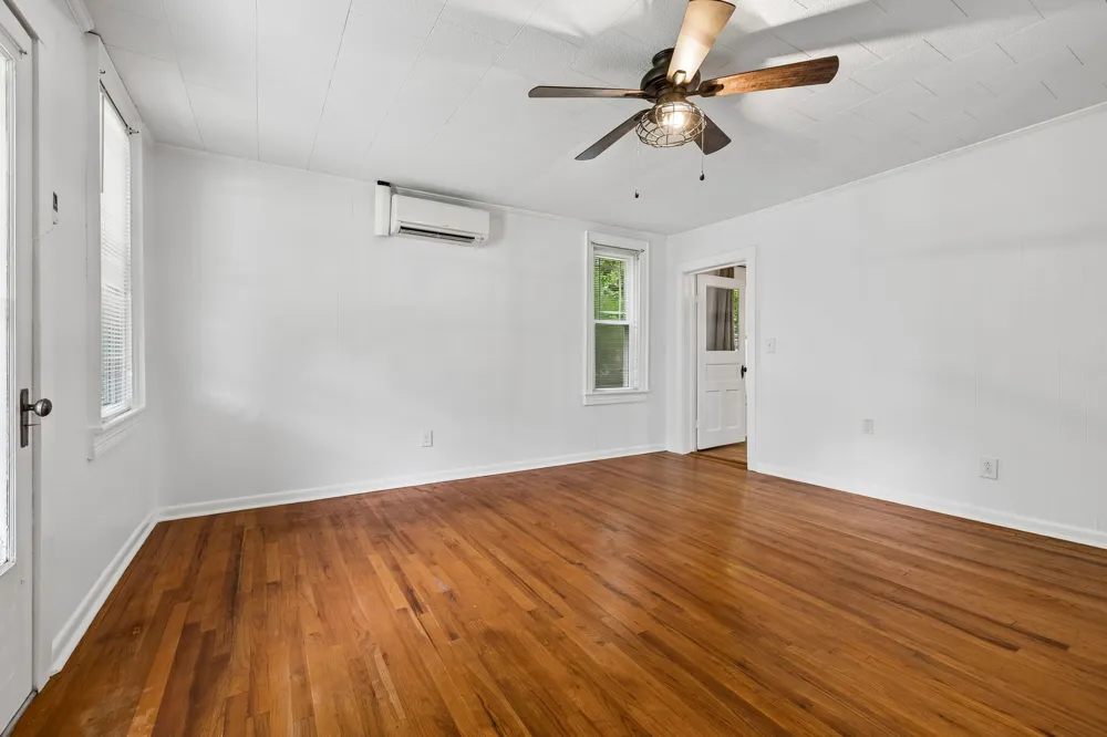 15 Sloan Branch Rd Pleasant Shade, TN 37145