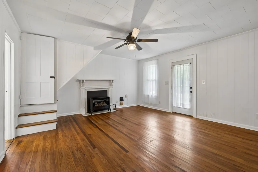 15 Sloan Branch Rd Pleasant Shade, TN 37145