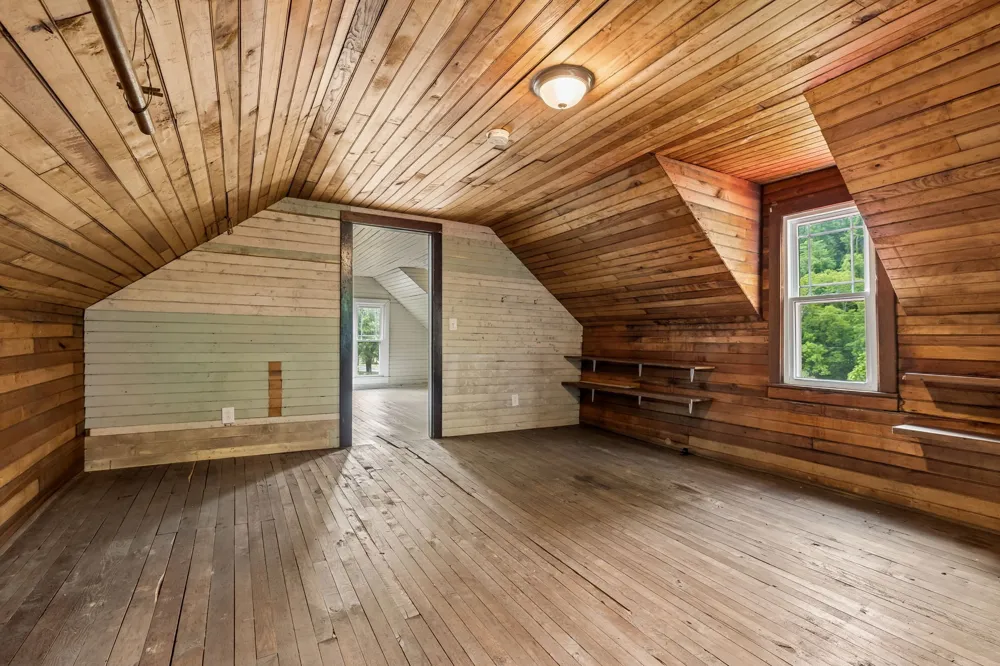15 Sloan Branch Rd Pleasant Shade, TN 37145