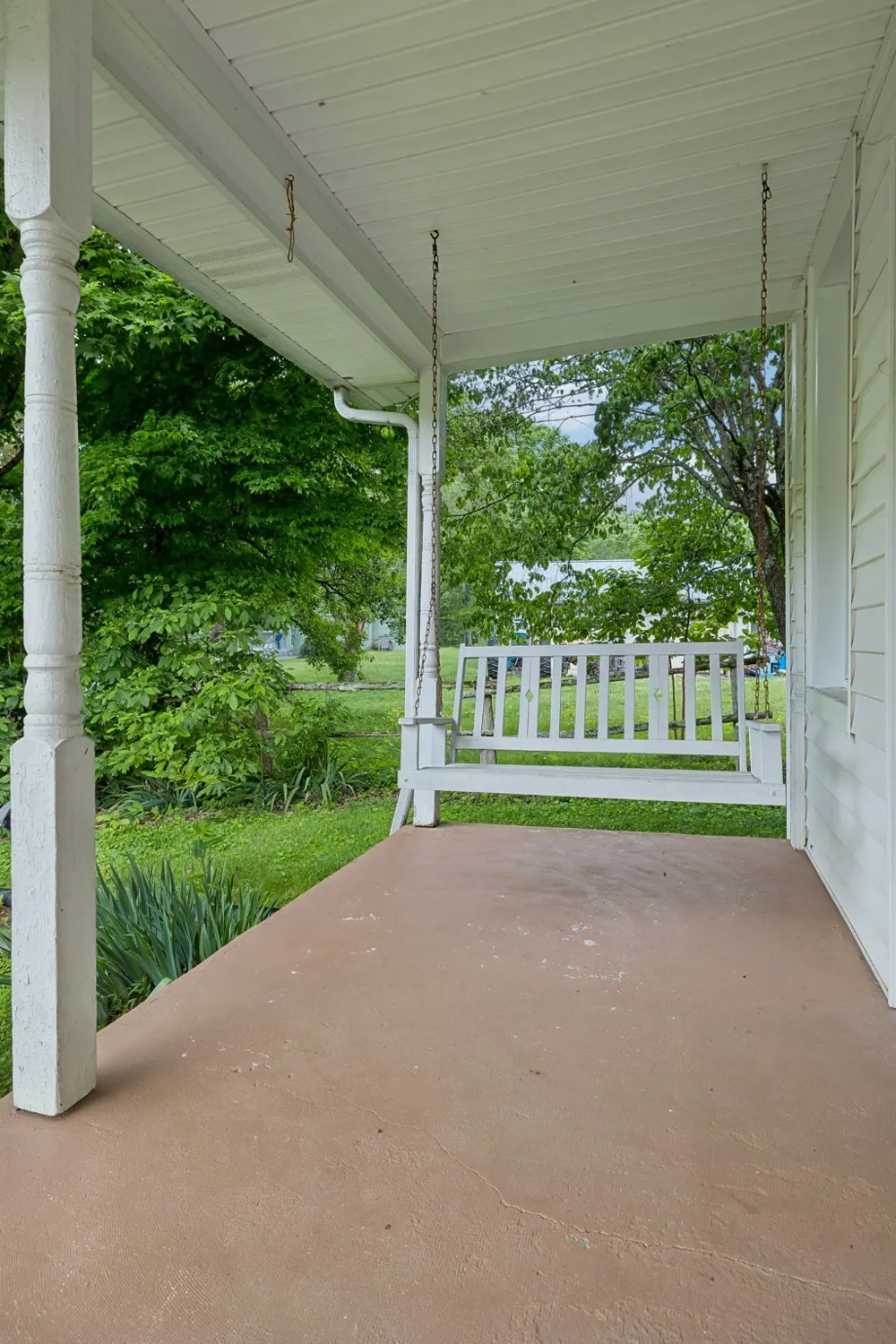 15 Sloan Branch Rd Pleasant Shade, TN 37145
