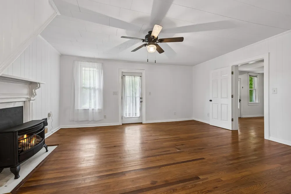 15 Sloan Branch Rd Pleasant Shade, TN 37145