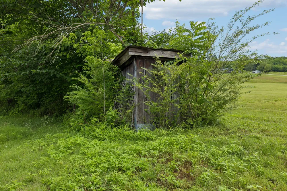 15 Sloan Branch Rd Pleasant Shade, TN 37145