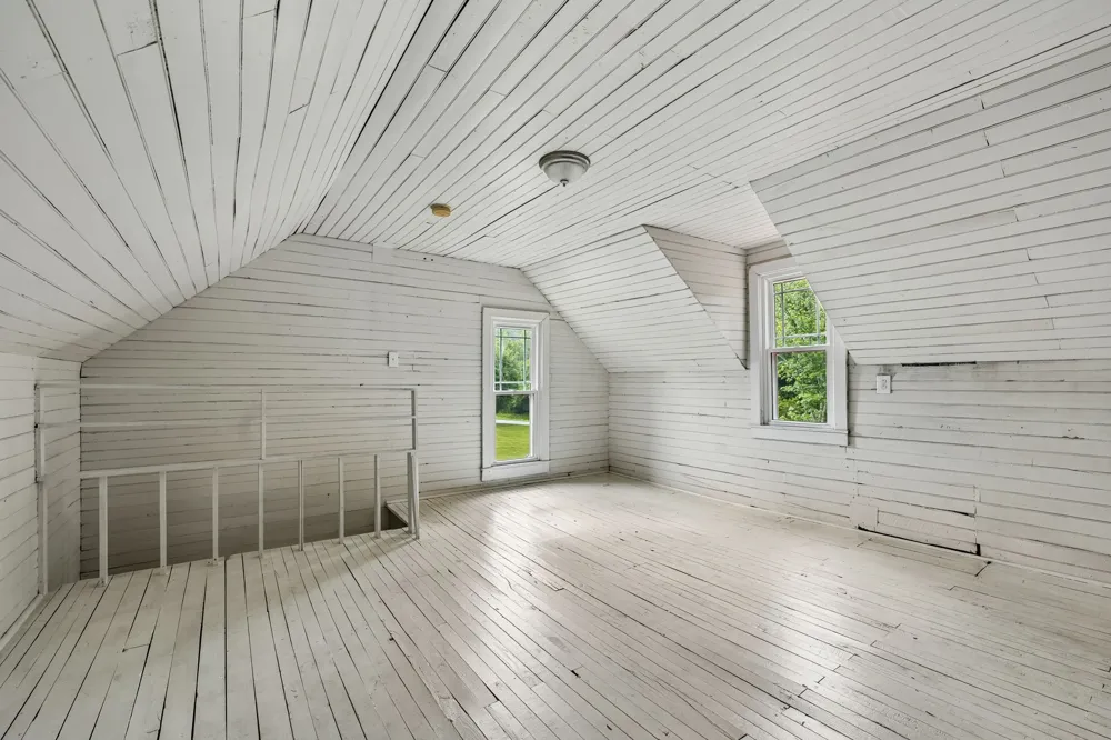 15 Sloan Branch Rd Pleasant Shade, TN 37145