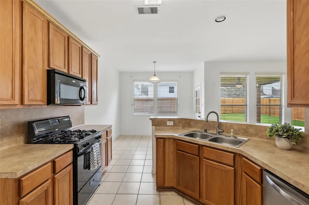 32014 Decker Oaks Drive Pinehurst, TX 77362