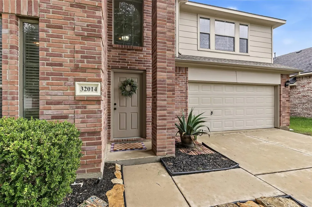 32014 Decker Oaks Drive Pinehurst, TX 77362