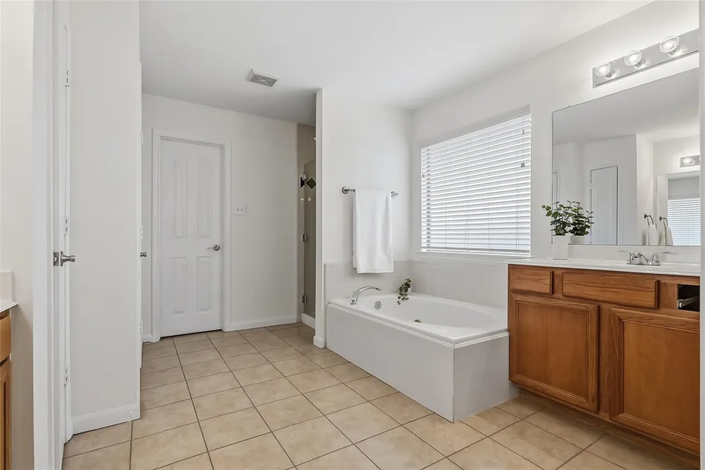 32014 Decker Oaks Drive Pinehurst, TX 77362