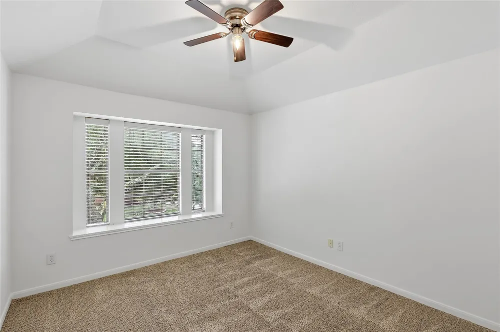 32014 Decker Oaks Drive Pinehurst, TX 77362