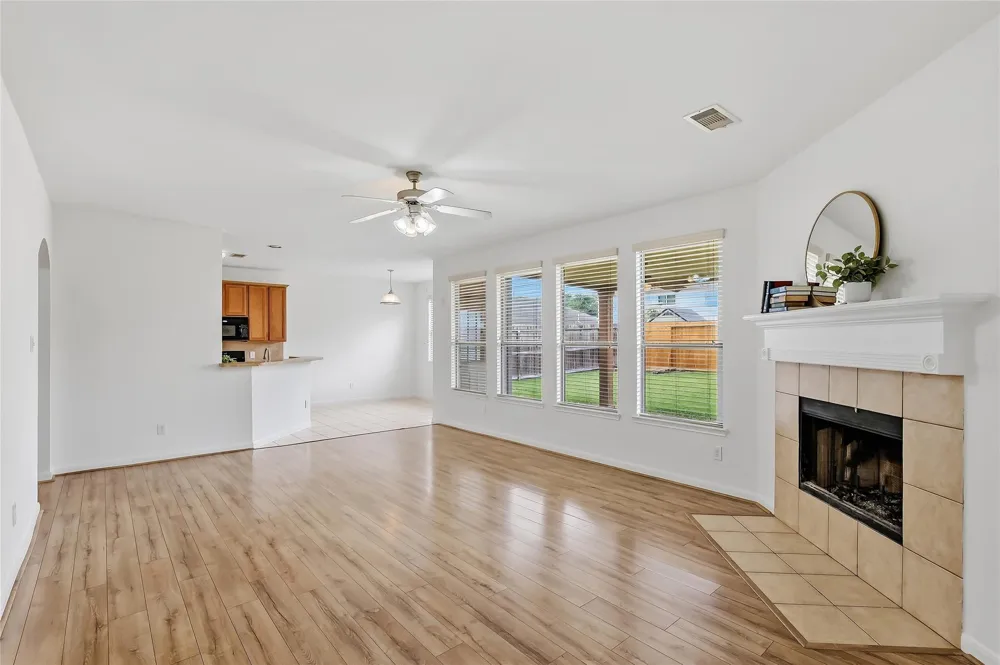 32014 Decker Oaks Drive Pinehurst, TX 77362