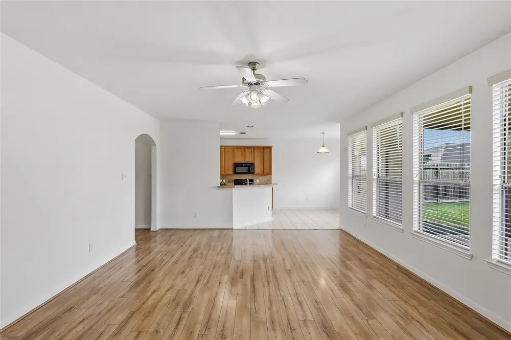32014 Decker Oaks Drive Pinehurst, TX 77362