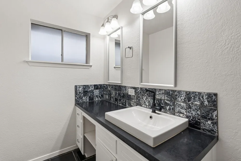 822 Kaufman Drive Deer Park, TX 77536