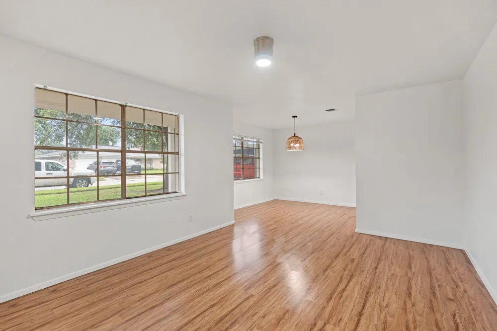 822 Kaufman Drive Deer Park, TX 77536