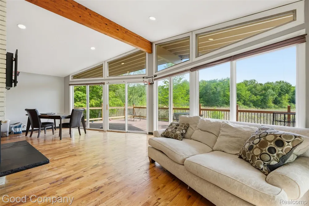 5130 Seymour Lake Road Brandon Charter Township, MI 48371