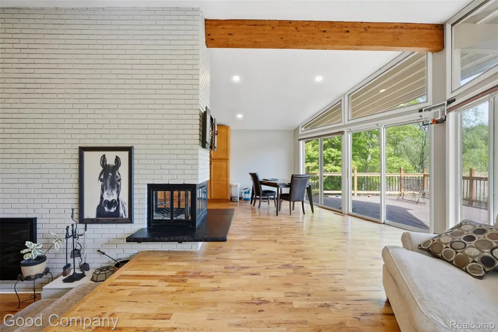 5130 Seymour Lake Road Brandon Charter Township, MI 48371