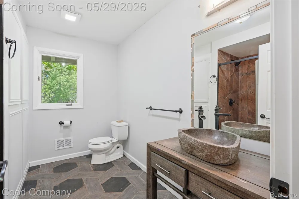 5130 Seymour Lake Road Brandon Charter Township, MI 48371