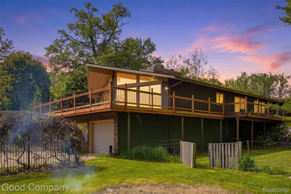 5130 Seymour Lake Road Brandon Charter Township, MI 48371