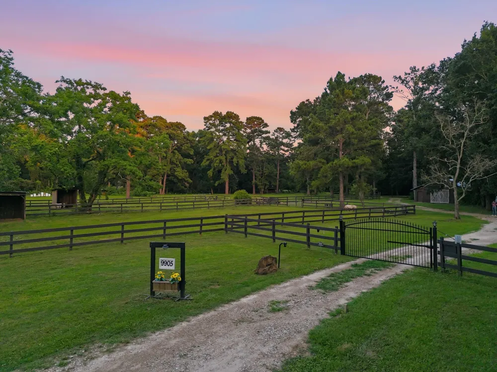 9905 Kleppel Road Tomball, TX 77375