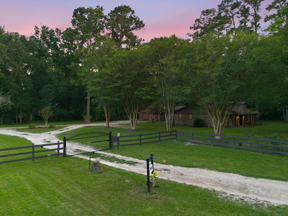 9905 Kleppel Road Tomball, TX 77375