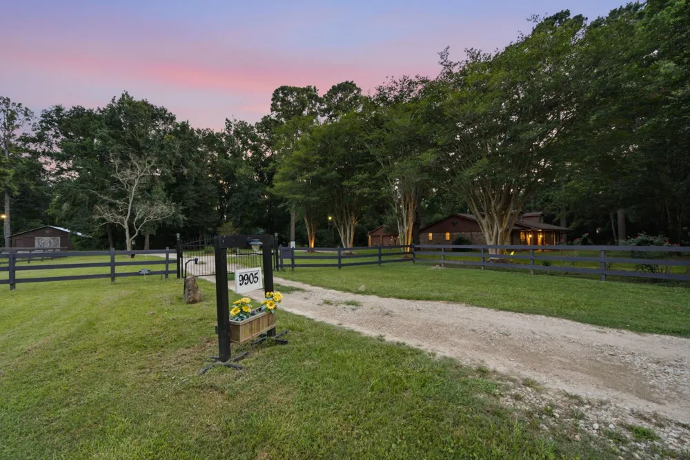 9905 Kleppel Road Tomball, TX 77375