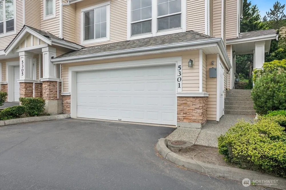 5301 164th Avenue SE #7-4 Bellevue, WA 98006