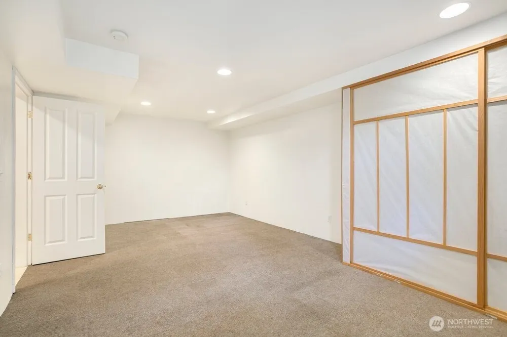 5301 164th Avenue SE #7-4 Bellevue, WA 98006