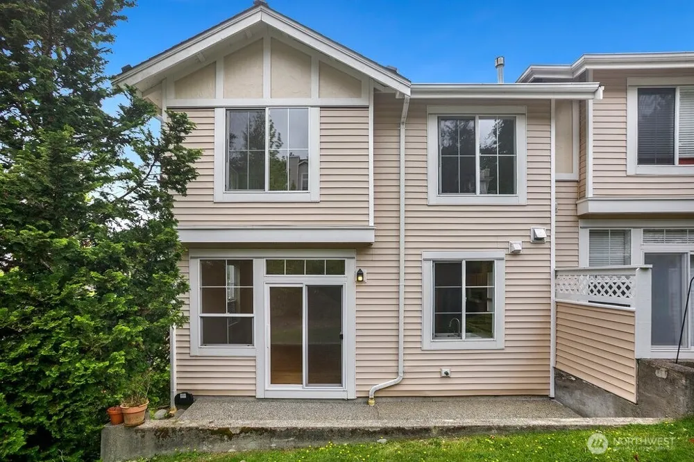 5301 164th Avenue SE #7-4 Bellevue, WA 98006