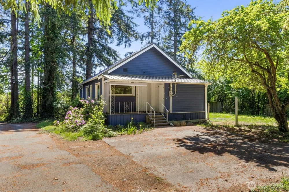 26304 Bannister Street NE Kingston, WA 98346