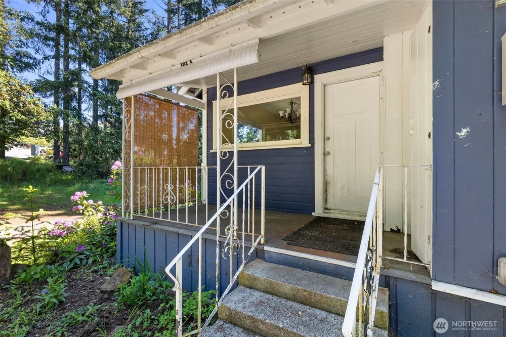 26304 Bannister Street NE Kingston, WA 98346