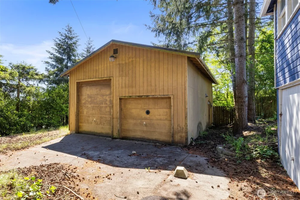 26304 Bannister Street NE Kingston, WA 98346