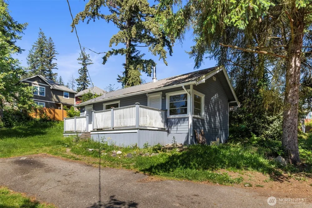 26304 Bannister Street NE Kingston, WA 98346