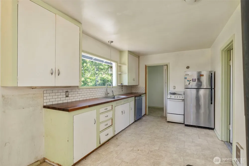 26304 Bannister Street NE Kingston, WA 98346