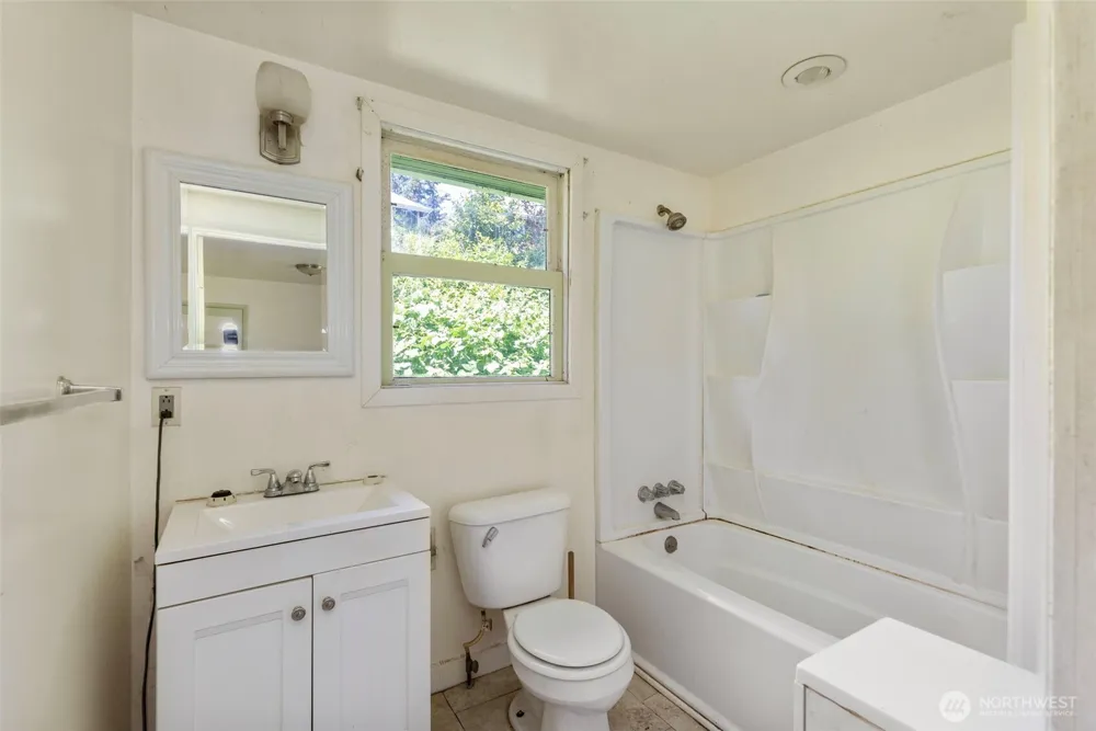 26304 Bannister Street NE Kingston, WA 98346