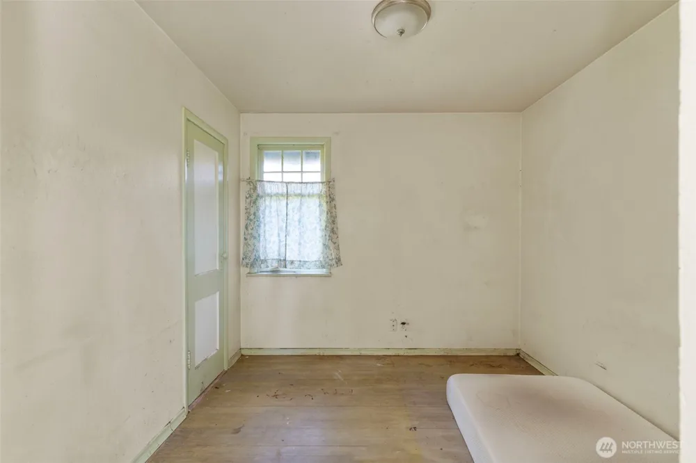 26304 Bannister Street NE Kingston, WA 98346
