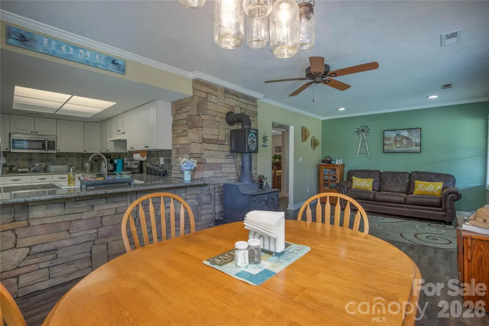 84 Sheets Farm Road Bakersville, NC 28705