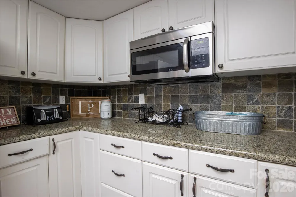 84 Sheets Farm Road Bakersville, NC 28705