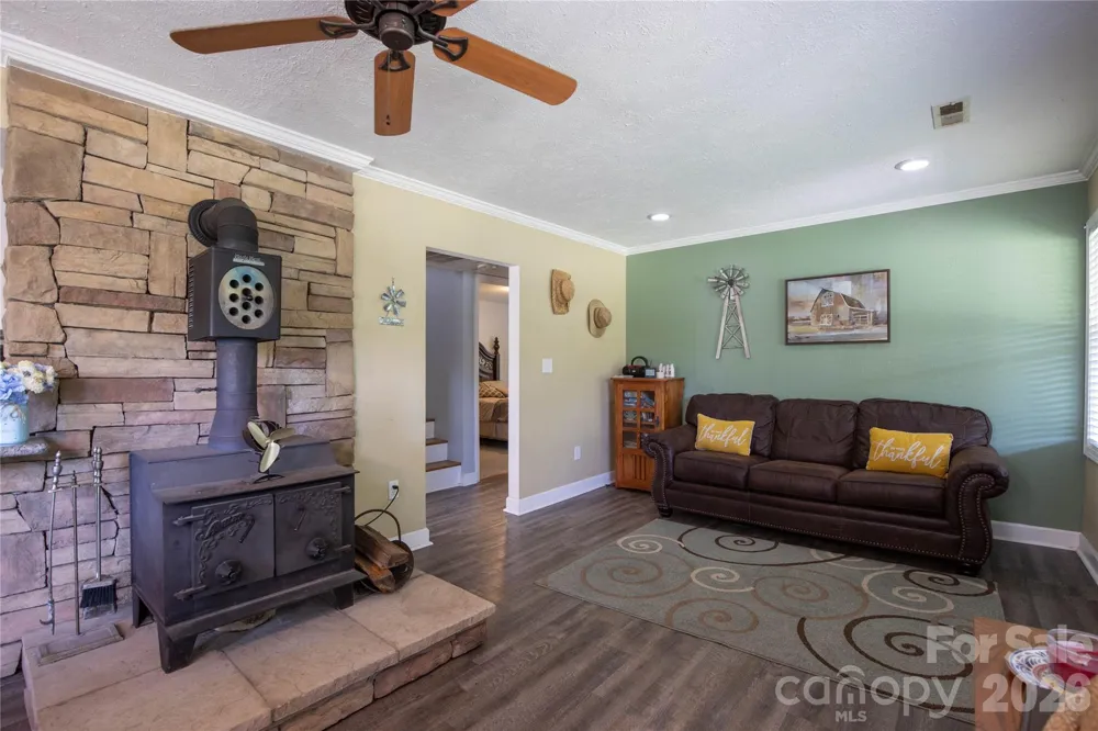 84 Sheets Farm Road Bakersville, NC 28705