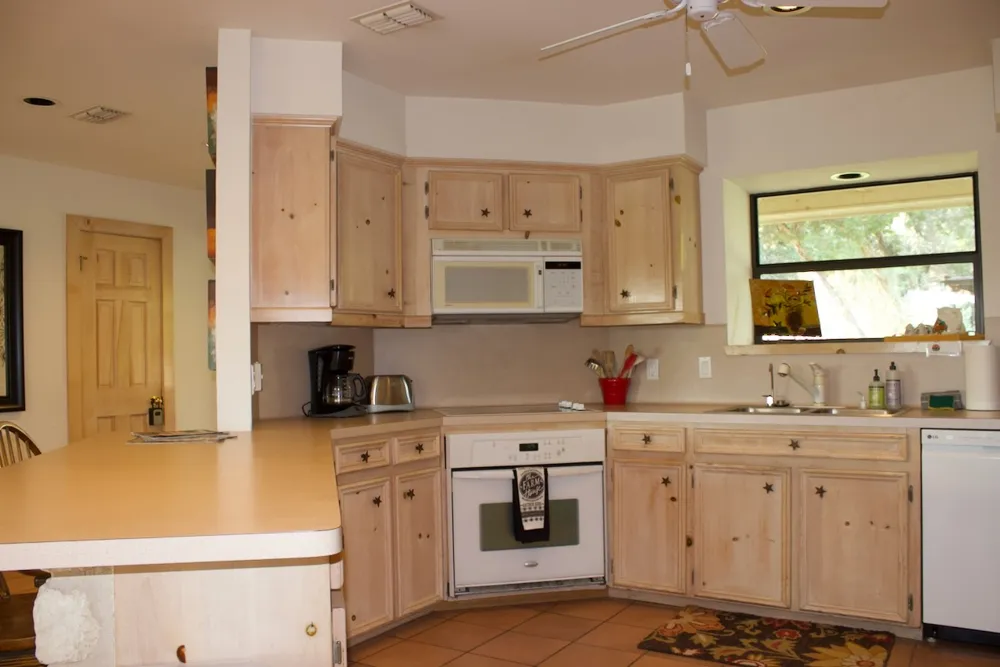 555 Hillsedge Road Wimberley, TX 78676
