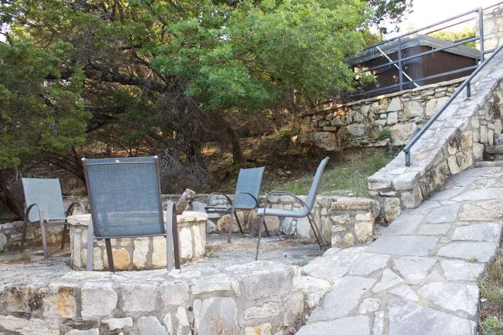 555 Hillsedge Road Wimberley, TX 78676