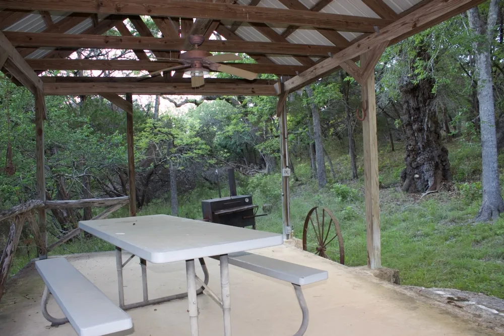 555 Hillsedge Road Wimberley, TX 78676
