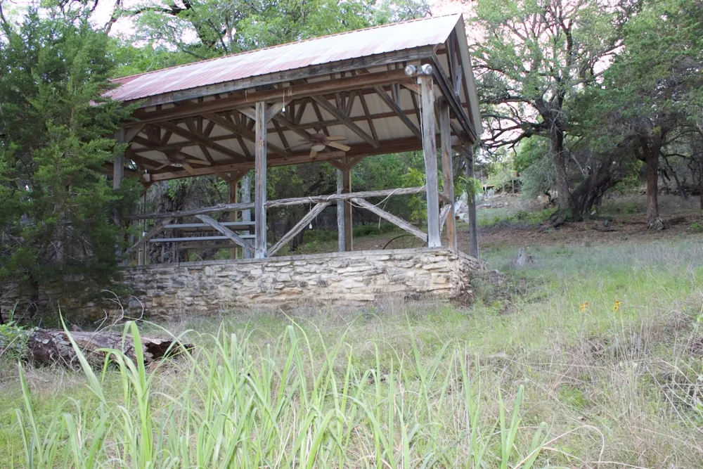 555 Hillsedge Road Wimberley, TX 78676