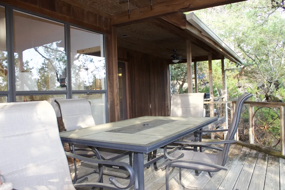 555 Hillsedge Road Wimberley, TX 78676