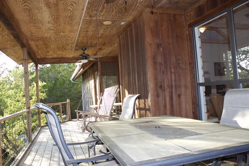 555 Hillsedge Road Wimberley, TX 78676