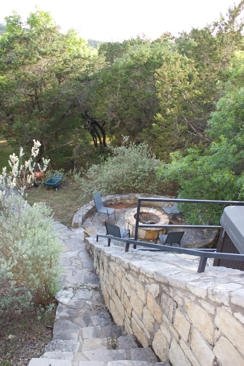 555 Hillsedge Road Wimberley, TX 78676