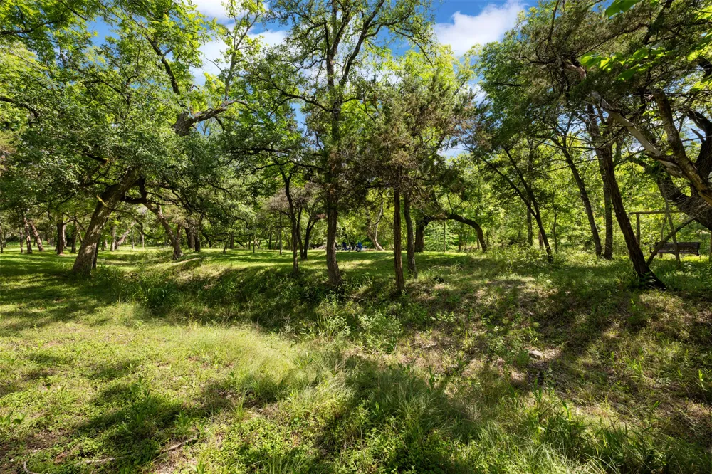 555 Hillsedge Road Wimberley, TX 78676