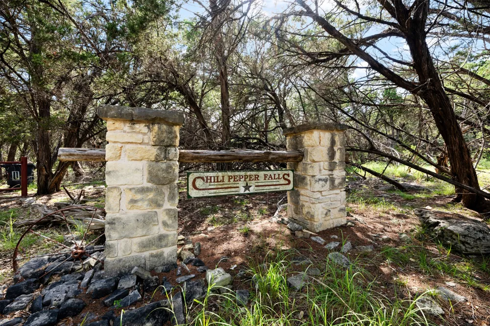 555 Hillsedge Road Wimberley, TX 78676
