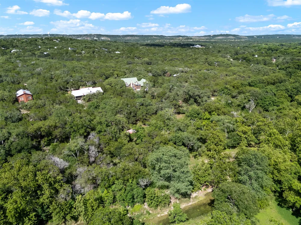 555 Hillsedge Road Wimberley, TX 78676