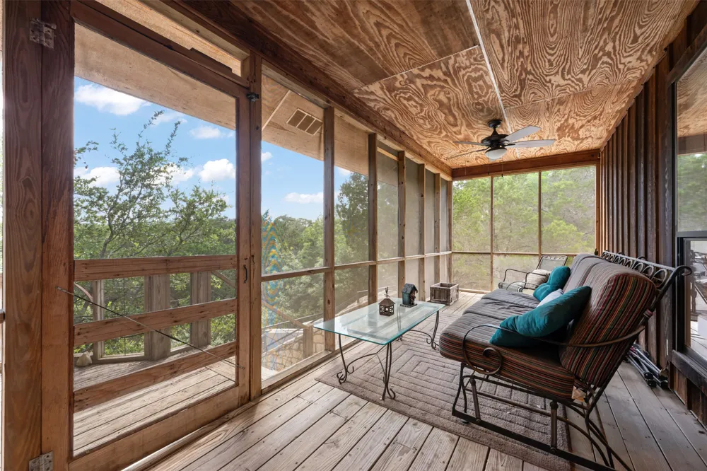 555 Hillsedge Road Wimberley, TX 78676
