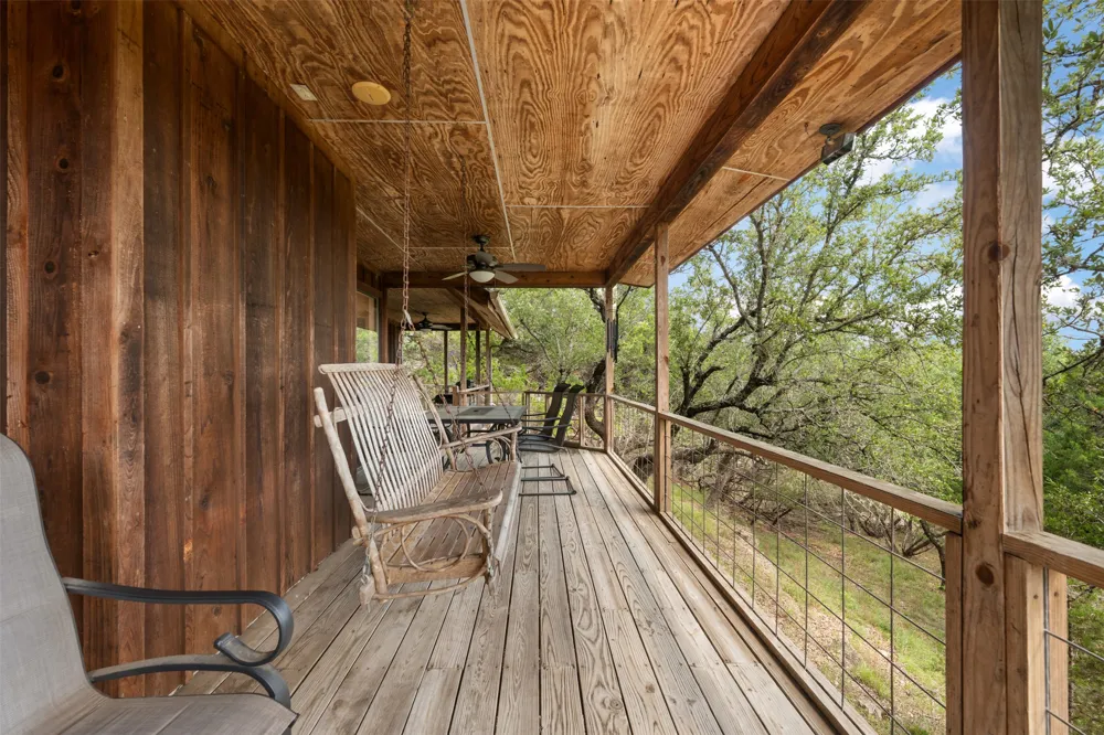 555 Hillsedge Road Wimberley, TX 78676