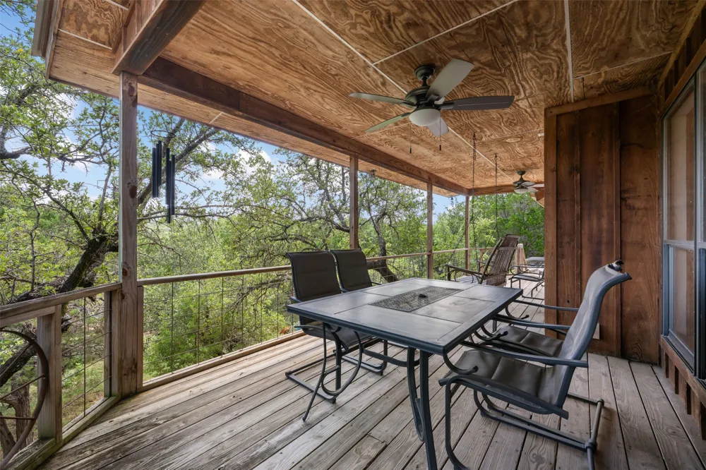 555 Hillsedge Road Wimberley, TX 78676